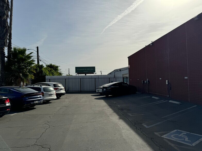 More Photos Of 14105 S Avalon Blvd, Los Angeles Industrial For Sale