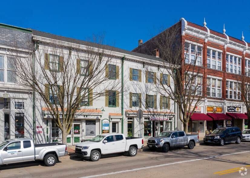 More Photos Of 9-19 E Main St, Westminster Office For Lease