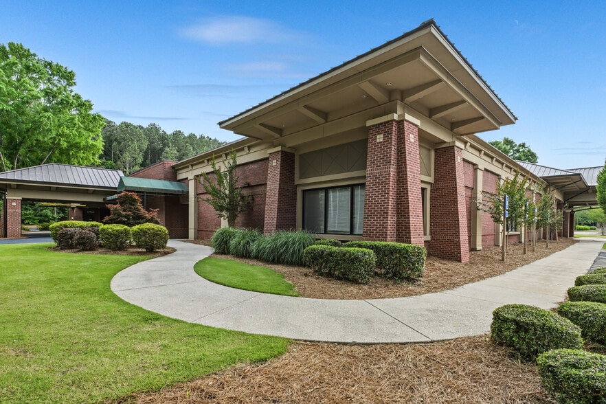 More Photos Of 1230 Bald Ridge Marina Rd, Cumming Medical For Lease