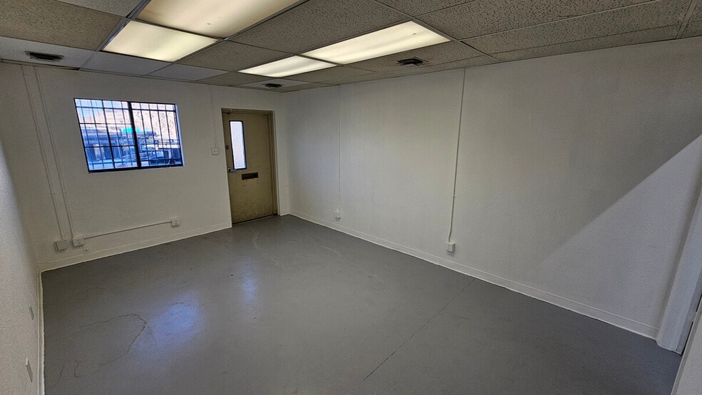 More Photos Of 7000 E 58th Ave, Commerce City Warehouse For Lease