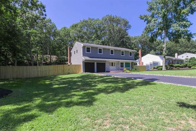More Photos Of 57 Sheryl Cres, Smithtown Apartments For Sale