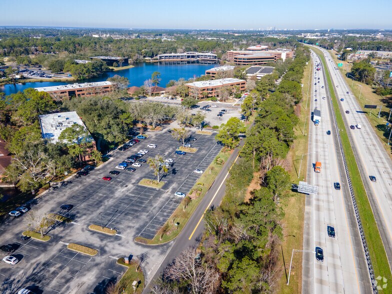 More Photos Of 8647 Baypine Rd, Jacksonville Unknown For Lease