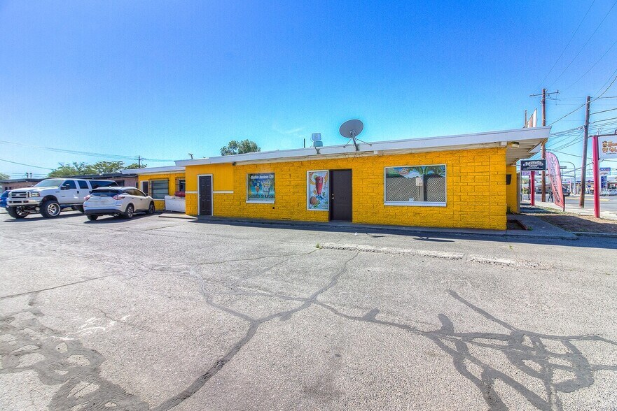 More Photos Of , Yakima General Retail For Sale