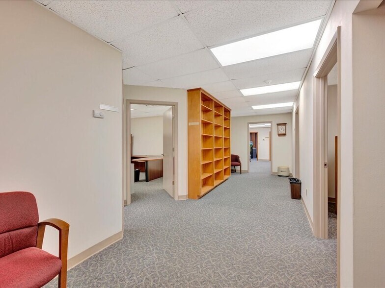 More Photos Of 321 N 1st St, Lufkin Office For Sale