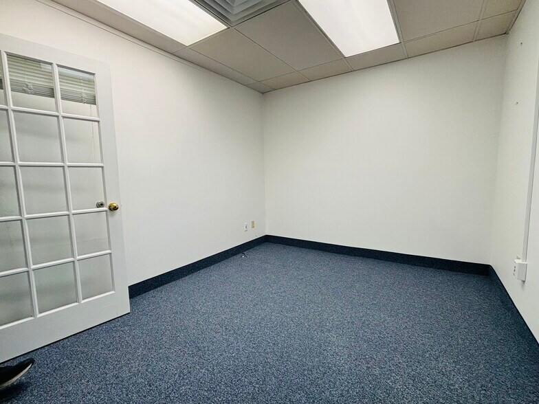 More Photos Of 789 Main St, Great Barrington Medical For Sale