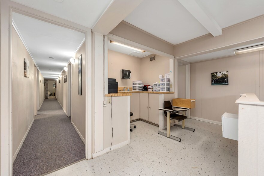 More Photos Of 1507 S College Ave, Bryan Medical For Sale