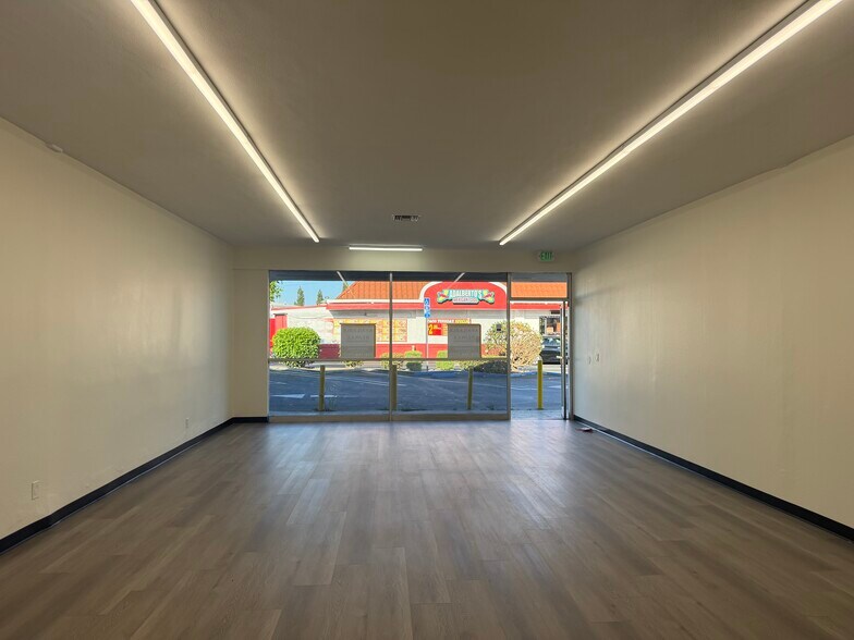 More Photos Of 5453-5465 Del Amo Blvd, Lakewood Unknown For Lease