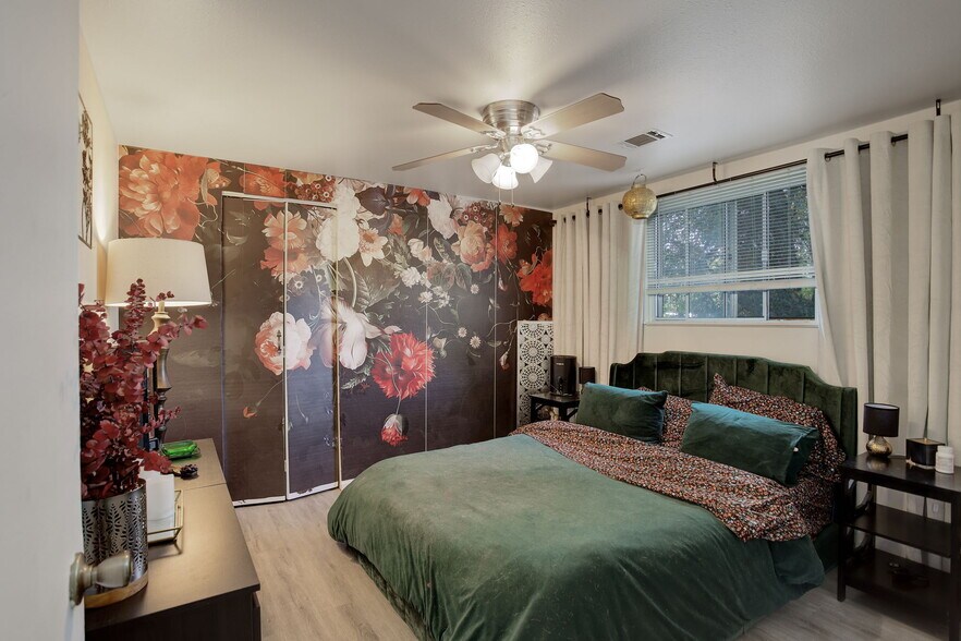 More Photos Of 2107 3rd Ave, Longmont Apartments For Sale