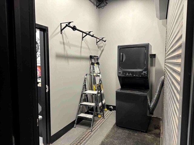 More Photos Of 10870 97th St NW, Edmonton Flex For Lease