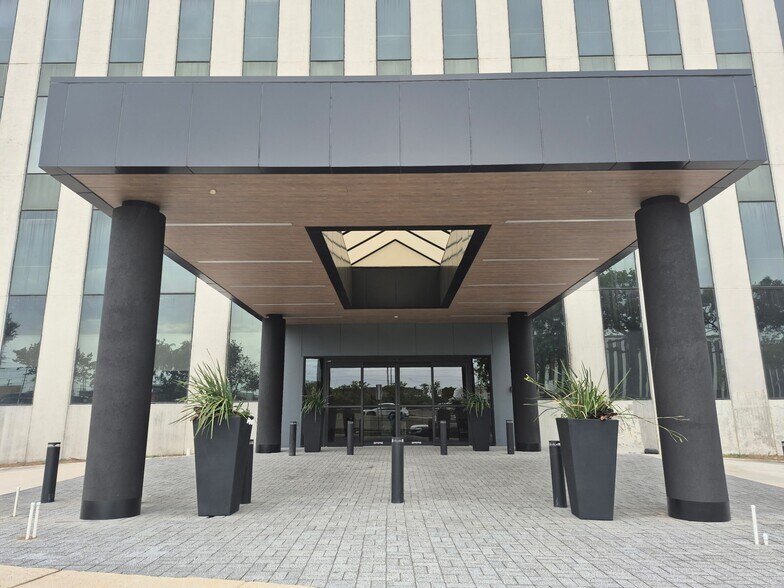 More Photos Of 4126 Southwest Fwy, Houston Medical For Lease