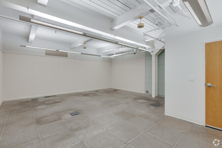More Photos Of 7 S Main St, Wilkes Barre Loft Creative Space For Sale