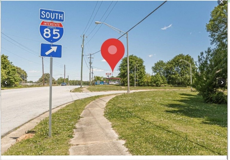 More Photos Of 3120 Sylvan Rd, Hapeville Light Distribution For Sale