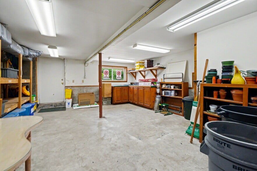 More Photos Of 11 Turnpike Rd, Jaffrey Freestanding For Sale