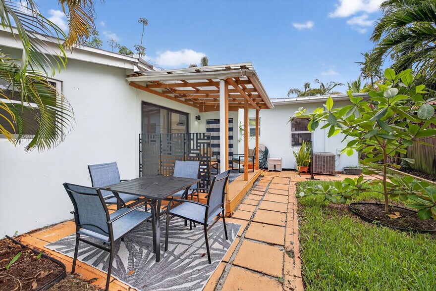 More Photos Of 1317 NE 1st Ave, Fort Lauderdale Multifamily For Sale