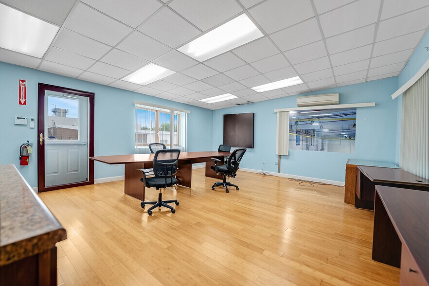 More Photos Of 86 Macarthur Dr, New Bedford Warehouse For Sale