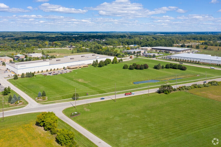 More Photos Of 30165 S Hill Rd, New Hudson Unknown For Lease