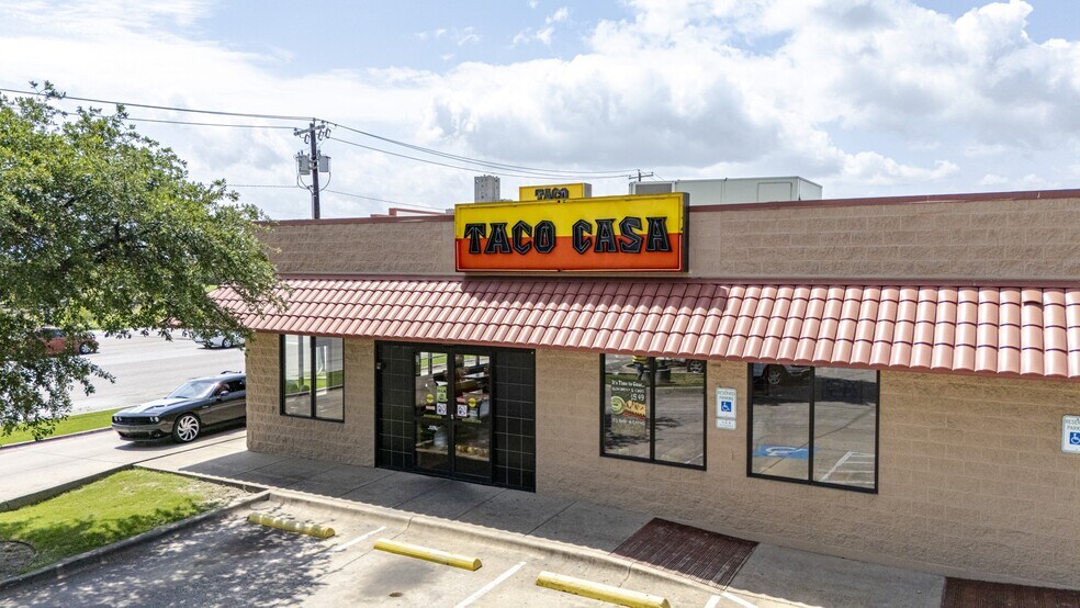 More Photos Of 510-548 S Saginaw Blvd, Saginaw Unknown For Lease