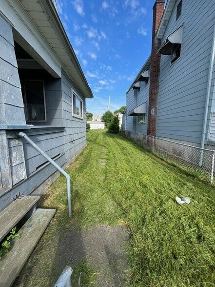 More Photos Of 48 S Kennedy Dr, Mcadoo Apartments For Sale