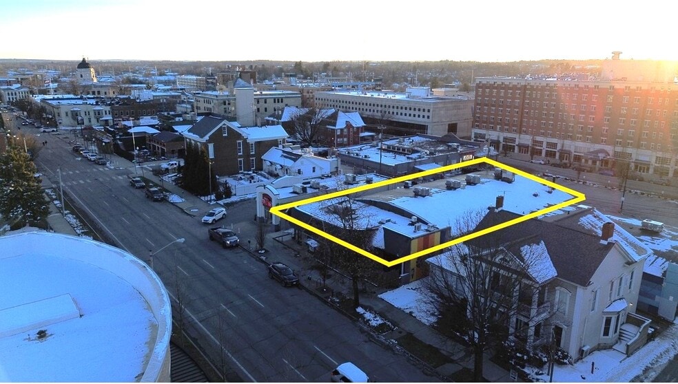 More Photos Of 419 N Walnut St, Bloomington Storefront For Sale