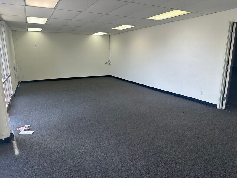 More Photos Of 2001 3rd St, Riverside Warehouse For Lease