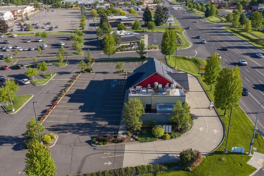More Photos Of 12628 N Division St, Spokane Restaurant For Lease