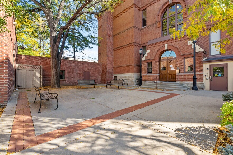 More Photos Of 1420 Ogden St, Denver Office For Sale