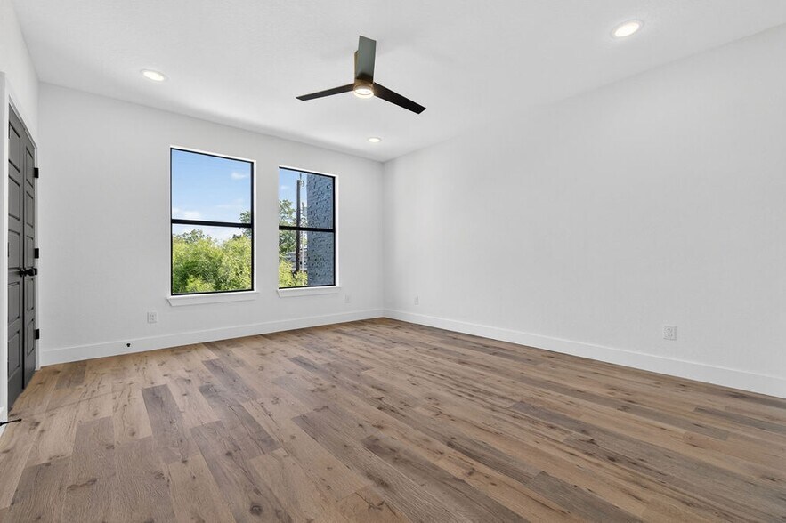 More Photos Of 125 Dashiell St, San Antonio Multifamily For Sale