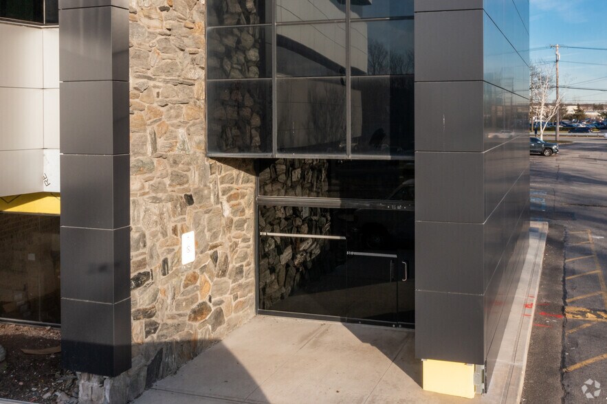 More Photos Of 510 Broadhollow Rd, Melville Office For Lease