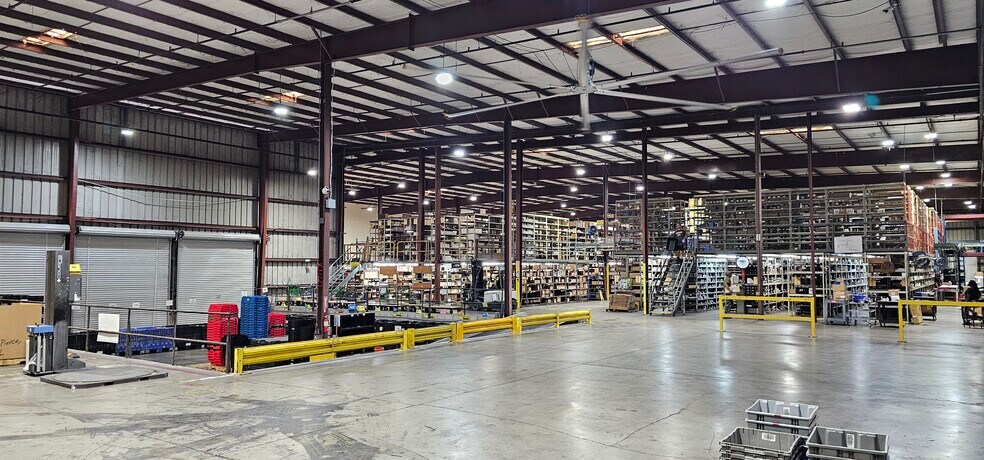 More Photos Of 3053 Industrial 31st St, Fort Pierce Warehouse For Sale