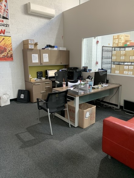 More Photos Of 482 Glenbrook Rd, Stamford Manufacturing For Lease