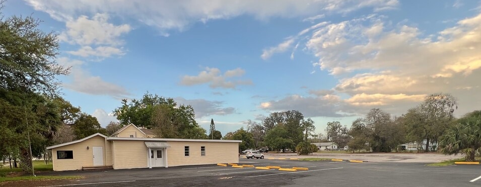 Primary Photo Of 550 S Highland St, Mount Dora Office For Lease