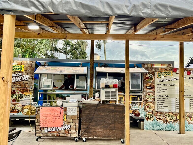 More Photos Of 6101 Symmes Rd, Gibsonton Restaurant For Sale