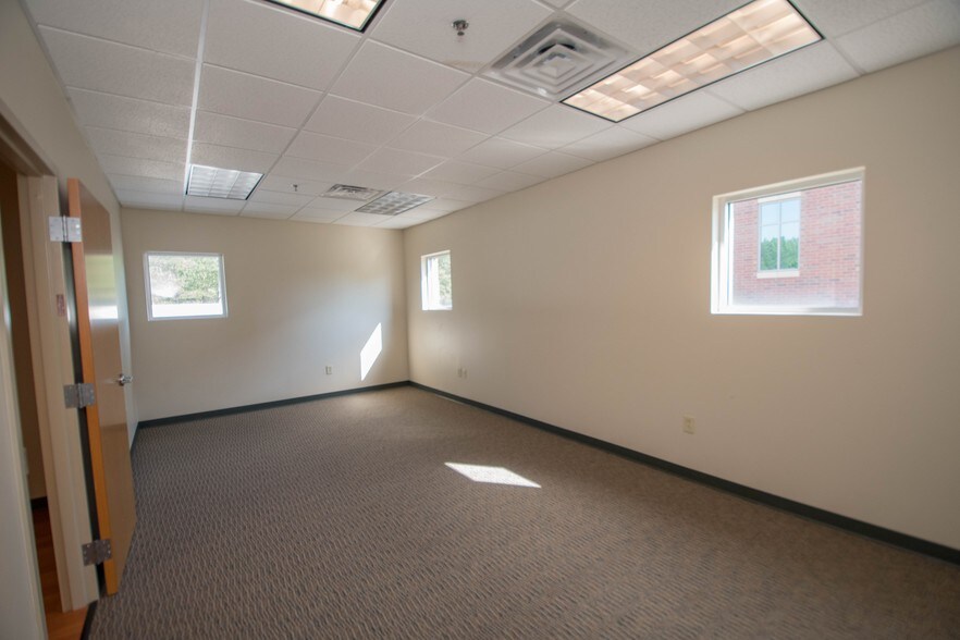 More Photos Of 3320 Old Jefferson Rd, Athens Office For Sale