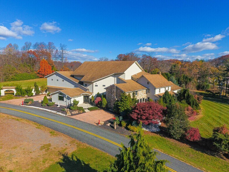 Primary Photo Of 6271 Batman Rd, Zionsville Specialty For Sale