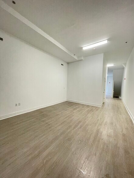 More Photos Of 6104 Market St, Philadelphia Storefront Retail Residential For Sale