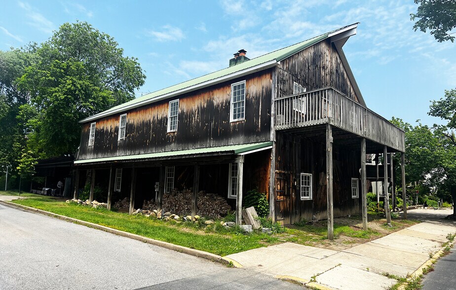 Primary Photo Of 124 Clinton St, Delaware City Storefront Retail Residential For Sale