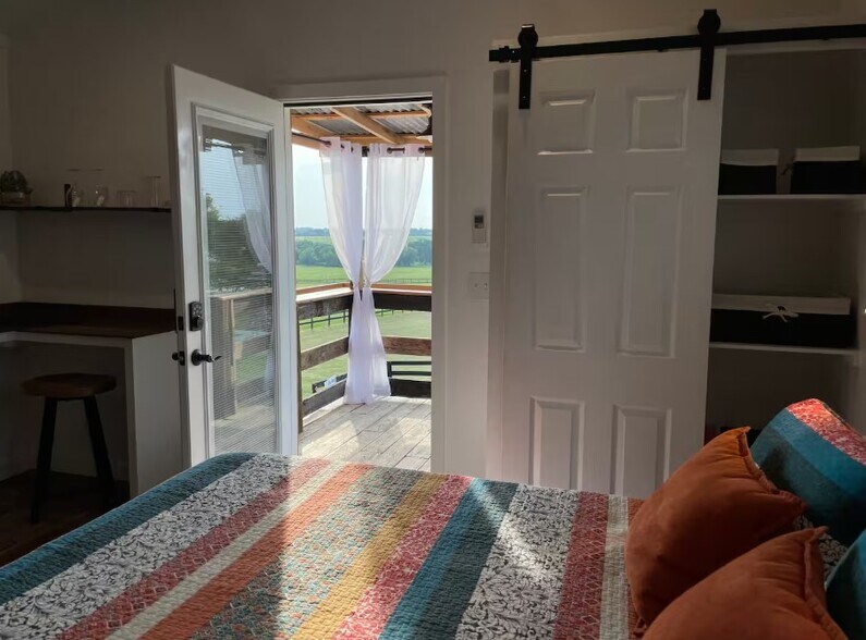More Photos Of 1281 Post Oak Point Rd, New Ulm Hospitality For Sale
