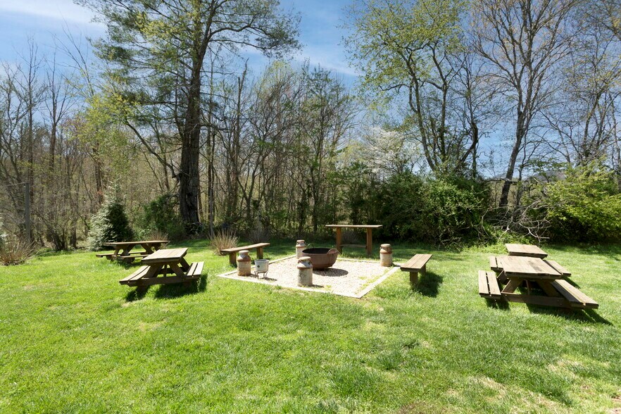 More Photos Of 2835 Plottown Rd, Young Harris Land For Sale