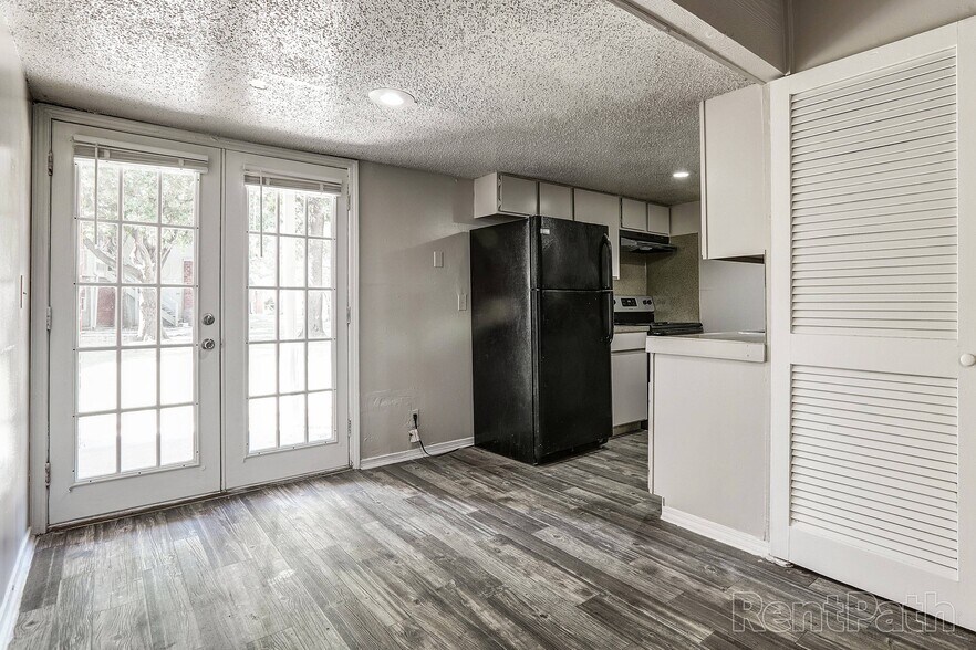 More Photos Of 3218 S 93rd East Ave, Tulsa Apartments For Sale