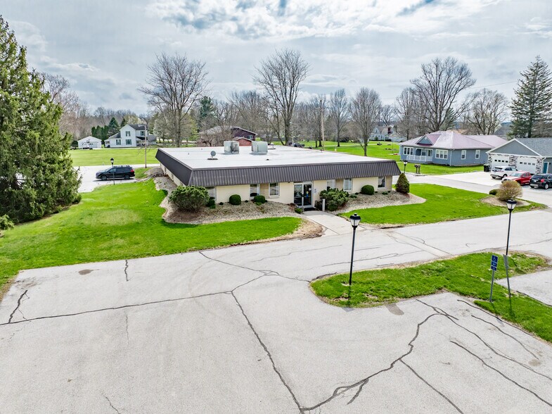 More Photos Of 201 E South St, Markle Medical For Sale