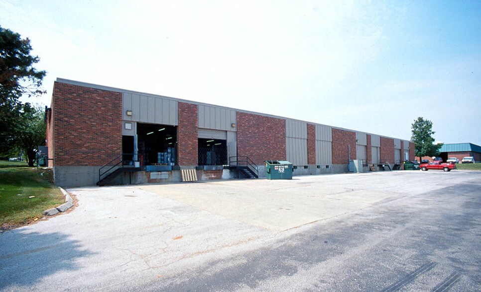 More Photos Of 8605-8619 Quivira Rd, Lenexa Light Distribution For Lease