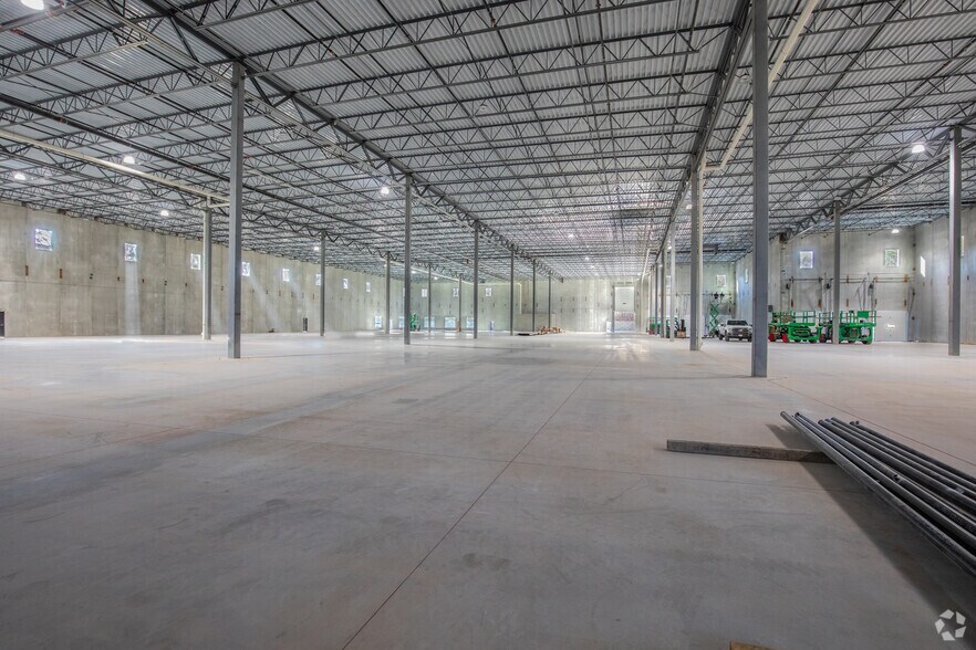 More Photos Of 53 Ramsey Rd, Shirley Warehouse For Lease