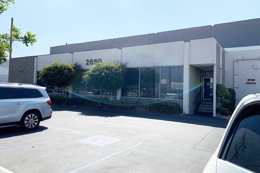 More Photos Of 2610-2660 E 37th St, Vernon Warehouse For Lease