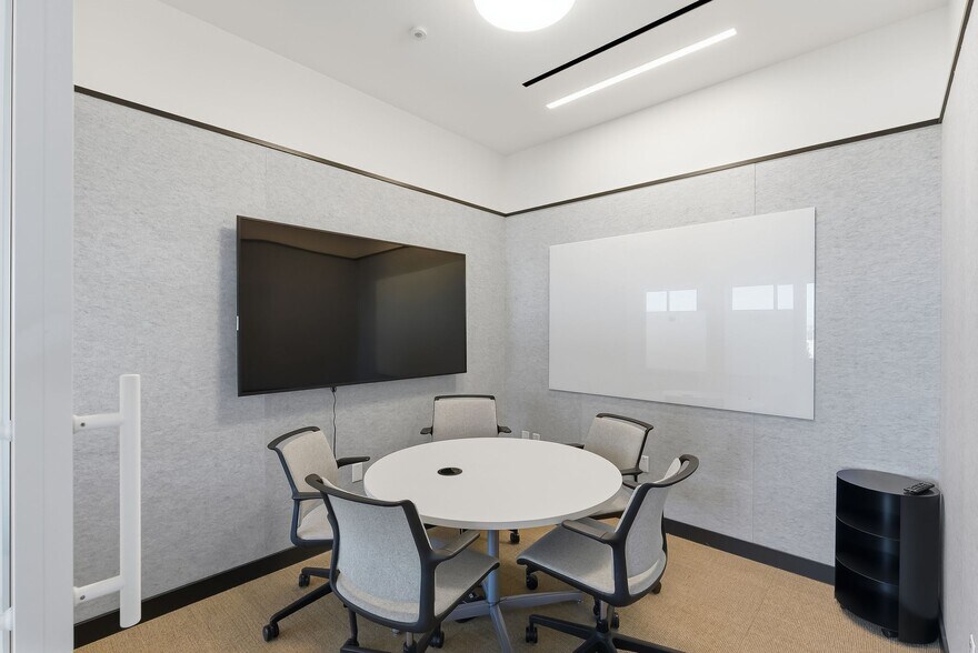 More Photos Of 1840 Gateway Dr, San Mateo Coworking Space