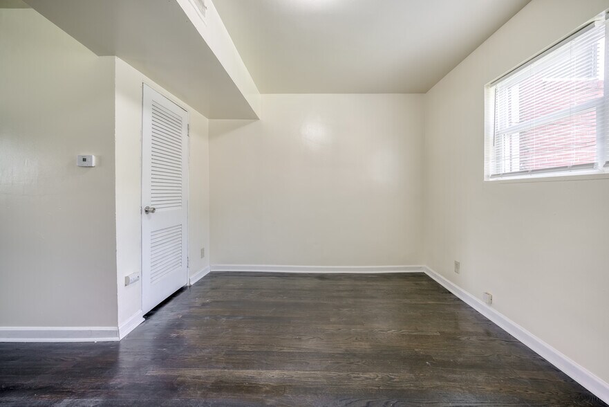 More Photos Of 2410 Benjamin E Mays Dr SW, Atlanta Apartments For Sale