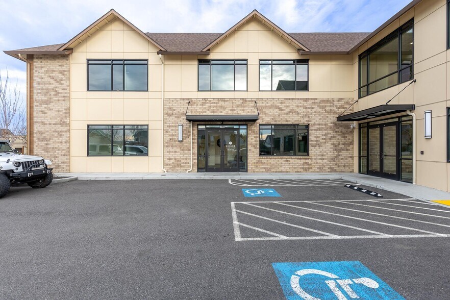 More Photos Of 30 S Louisiana St, Kennewick Loft Creative Space For Lease