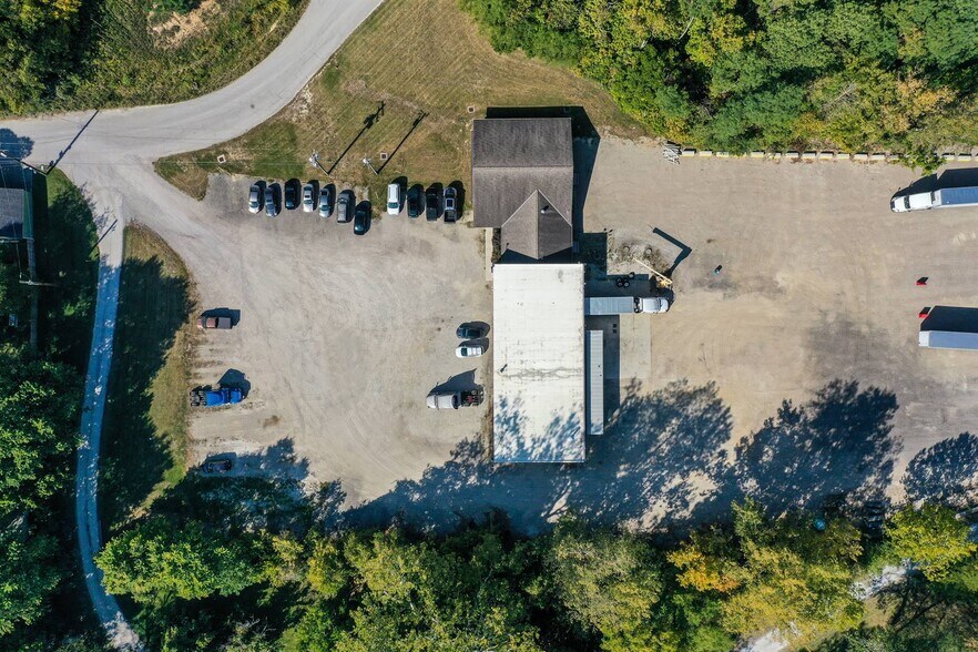 More Photos Of 4450 Monroe St, Hooven Truck Terminal For Sale