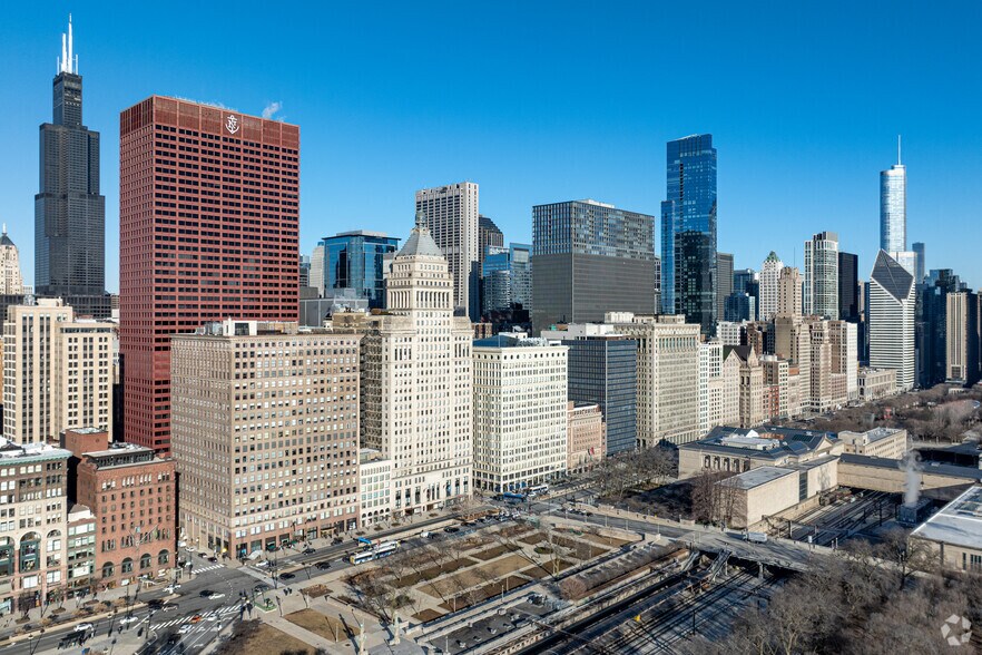 More Photos Of 310 S Michigan Ave, Chicago Apartments For Lease