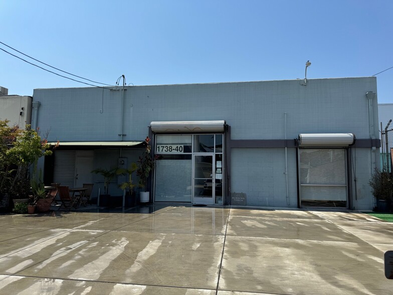 Primary Photo Of 1738-1740 Cordova St, Los Angeles Showroom For Lease