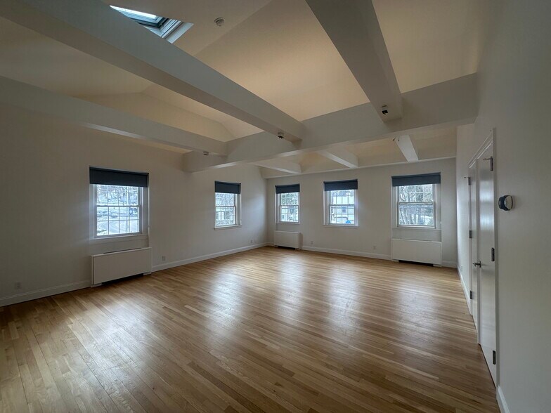 More Photos Of 254-256 Katonah Ave, Katonah Bank For Lease